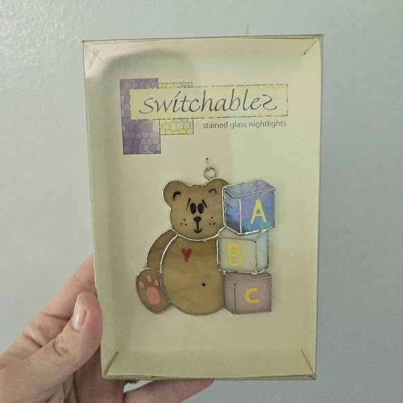 Switchables-Stained Glass Night Light Cover-'Bear With Blocks' SW063 NEW Box - Picture 1 of 3